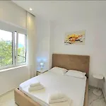 Center Unit For Rent *