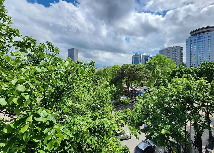 Center Unit For Rent Διαμέρισμα Τίρανα